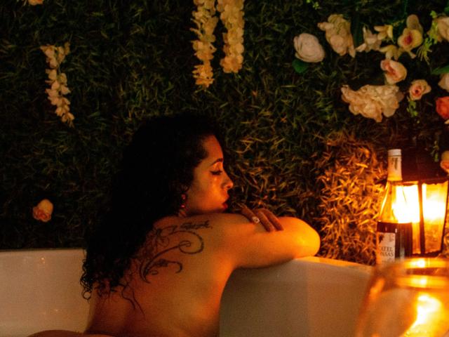 ScarlettBigAss - Sexe cam en vivo - 14327722