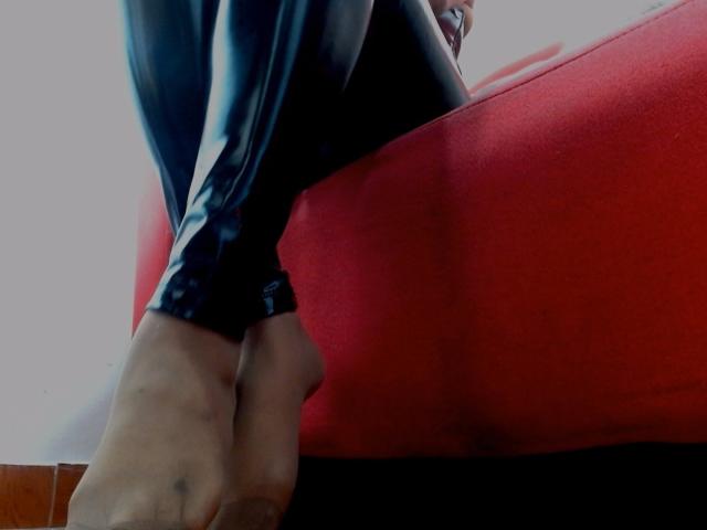 VioletaSwitch - Live porn &amp; sex cam - 14372182