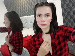 MaddyBarlow - Live Sex Cam - 14378766