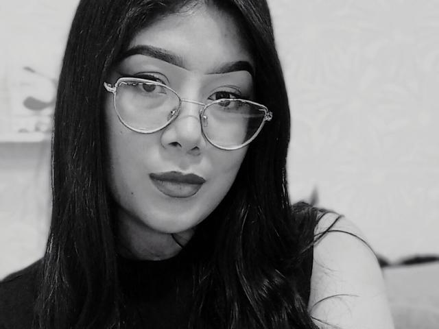 AlessaJames - Live sexe cam - 14398086