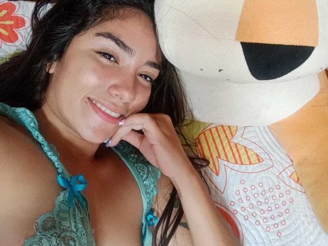 SharonKlart - Élő pornó és szexkamera - 14420326