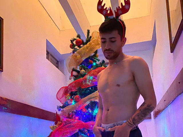 IvonneAndJerry - Live porn &amp; sex cam - 14427122