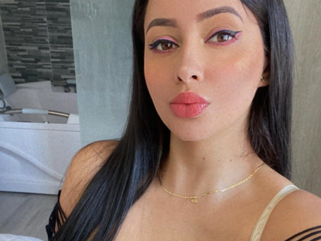 EmilyParkerr - Live Sex Cam - 14434446