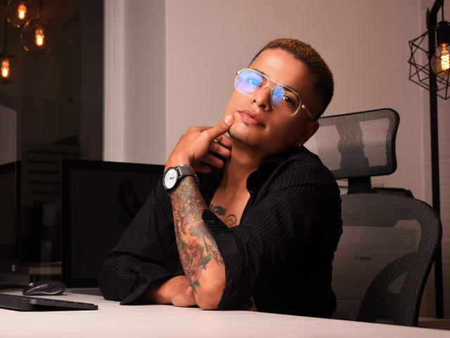 JohnyColer - Live sex cam - 14461946