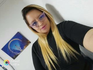 SaraMoreti - Live porn & sex cam - 14481438