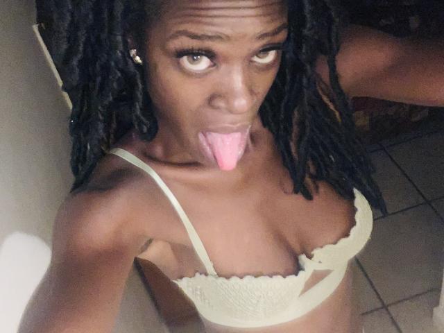 PrettyPrisca - Live porn &amp; sex cam - 14497126