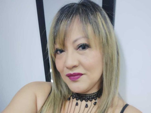 ChristinMoore - Live Sex Cam - 14509286