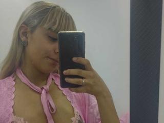 AnnieLeone - Live sex cam - 14509330