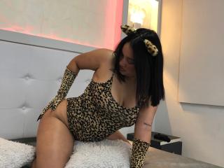 AhMiaRodriguez - Live porn & sex cam - 14514286