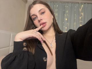 JulsSilvy - Live porn & sex cam - 14651802