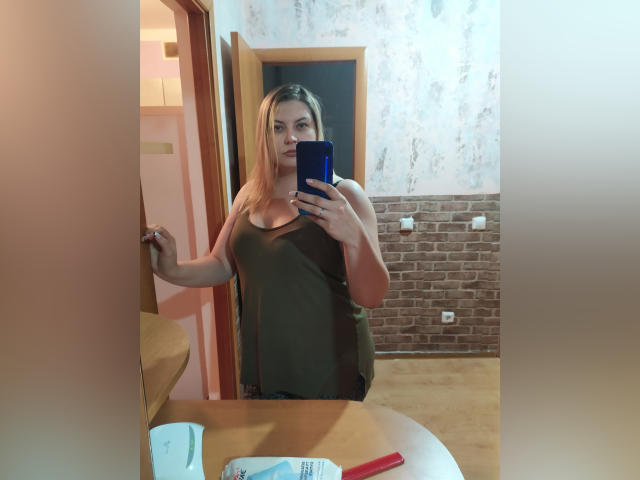 BrandiJohnson - Live sex cam - 14677170
