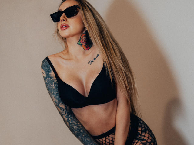 CoralieFlower - Sexe cam en vivo - 14677722