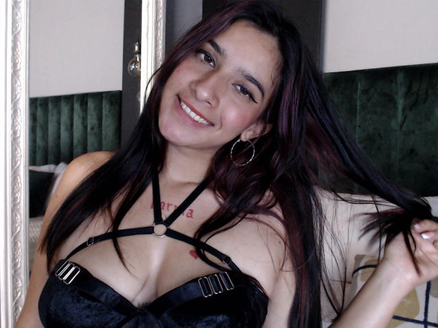 ErikaSweetX - Live sex cam - 14681378