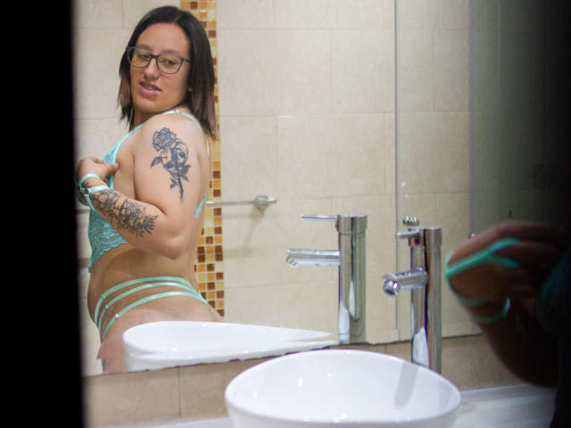 NatalieHarris - Live Sex Cam - 14736670