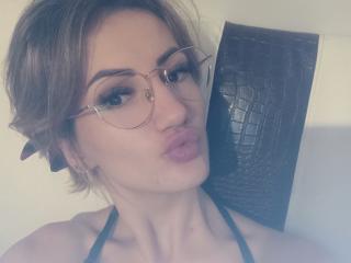 CassandraLowe - Live porn & sex cam - 14752126