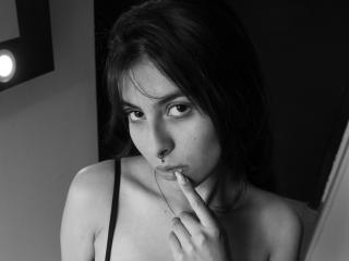IrhinaSmith - Live porn & sex cam - 14778526