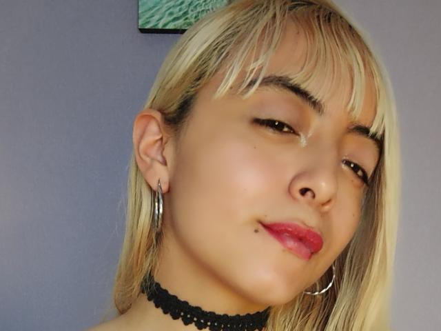 AnnieLeone - Live sex cam - 14788786