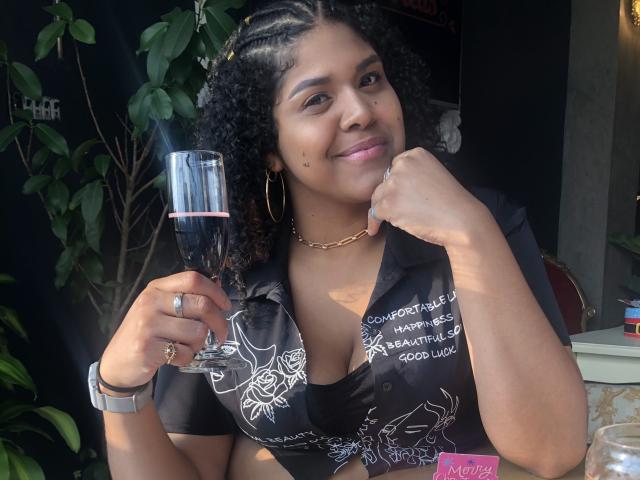 HalleThomson - Live sex cam - 14803850