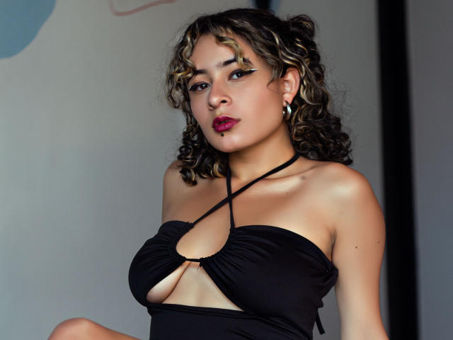 AlexiaBloom - Live porn &amp; sex cam - 14804430