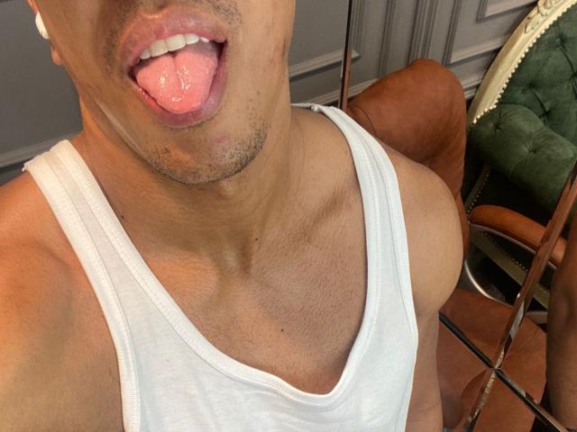 AllessandroSantos - Live sex cam - 14819354