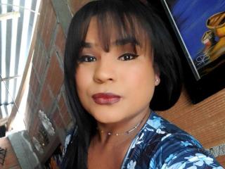 Watch ClodyMalla Live on XLoveCam