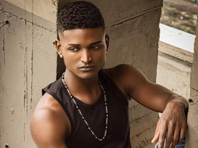 AronWills - Live porn &amp; sex cam - 14860718