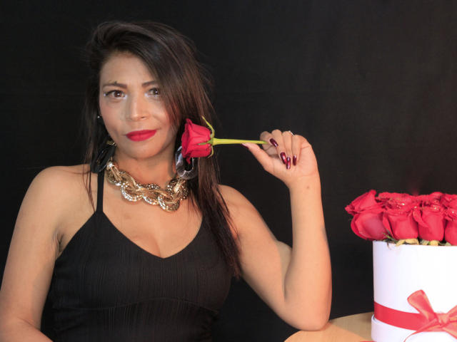 ScarletCruize - Live sexe cam - 14902222