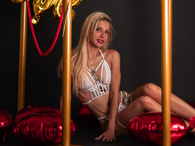 AlissonMarquezz - Live sex cam - 14903542