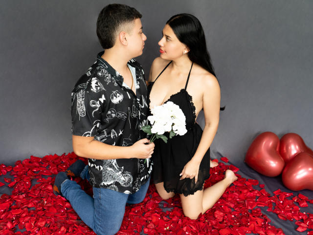 EmiliAndJames - Live porn &amp; sex cam - 14931474