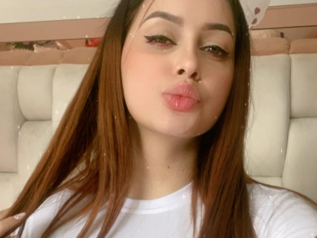 EmilyParkerr - Live Sex Cam - 14942782