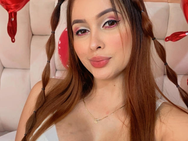 EmilyParkerr - Live Sex Cam - 14942790