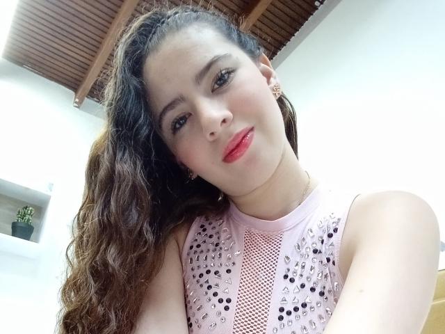 AprilEvanss - Live Sex Cam - 14962378