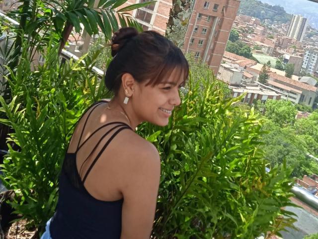 EmilyRobeerts - Sexe cam en vivo - 14991654