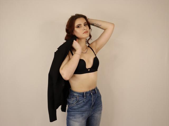 MollyTravis - Sexe cam en vivo - 15026434