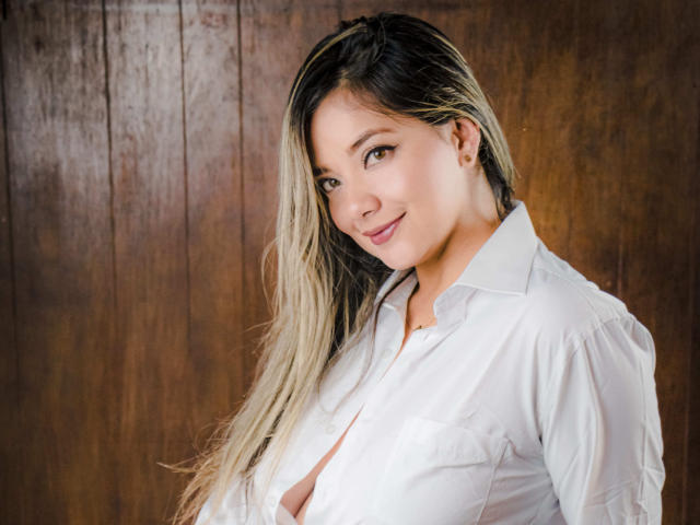 AbrilClark - Live porn &amp; sex cam - 15028130