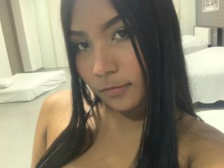 LetiziaWest - Live porn &amp; sex cam - 15033546