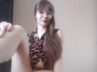 KiraGoldens - Live Sex Cam - 15035798