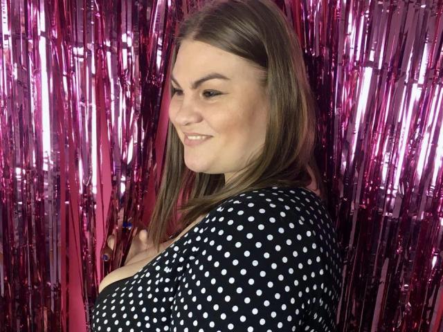 ZenaPallmer - Live sexe cam - 15043674