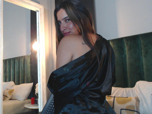 ErikaSweetX - Live porn &amp; sex cam - 15065490