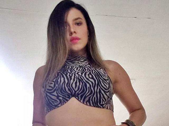 LindaRousse - Sexe cam en vivo - 15071786