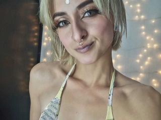 LilithMorrizoon - Live porn &amp; sex cam - 15084030