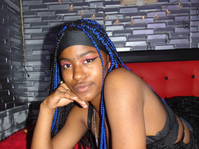 AlondraRoux - Live sex cam - 15104778