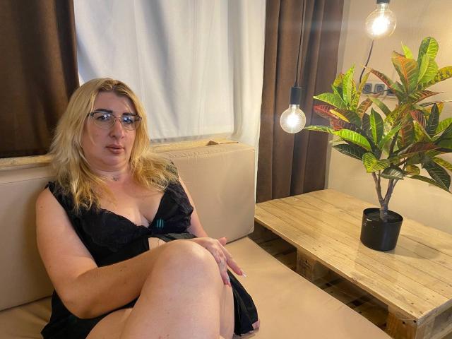 HelenEnigma - Camera khiêu dâm &amp; quyến rũ trực tiếp - 15109186