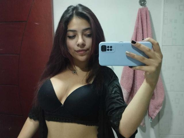 RousseCollins - Live Sex Cam - 15114798