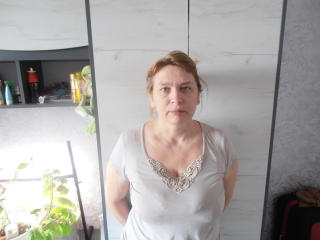 AlineLoveFlowers - Live sex cam - 15129610