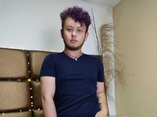 XCharlie - Live Sex Cam - 15144382