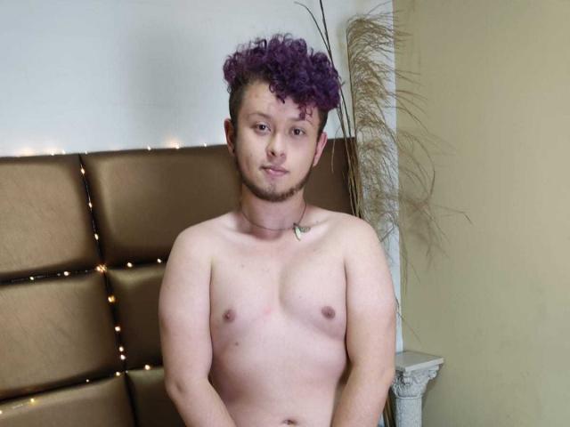 XCharlie - Live Sex Cam - 15144390