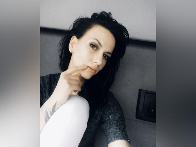 MellonyOurs - Live sex cam - 15145242
