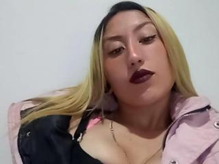 MadelineSquirt - Live sex cam - 15147182