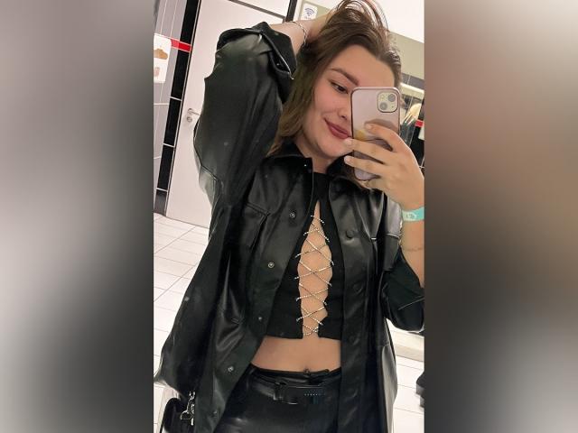 RomashkaBecca - Live porn &amp; sex cam - 15151946